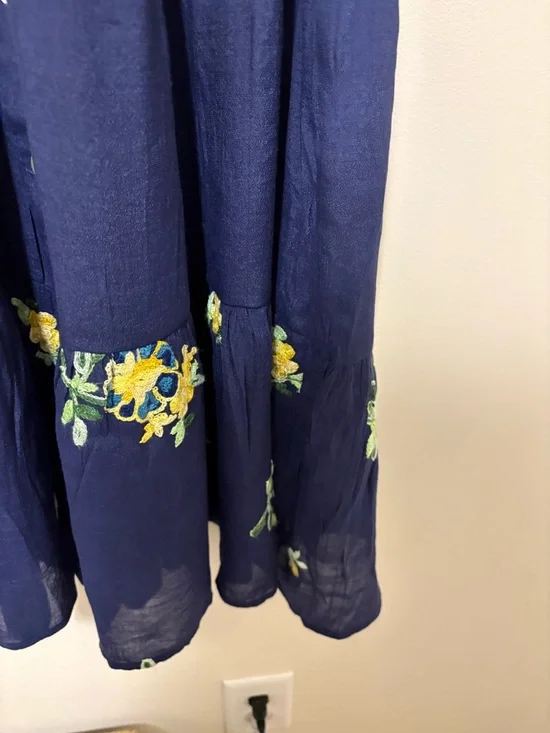 Fig and flower by Anthropologie Navy Maxi Dress with Floral Embroidery Size M - Picture 7 of 16